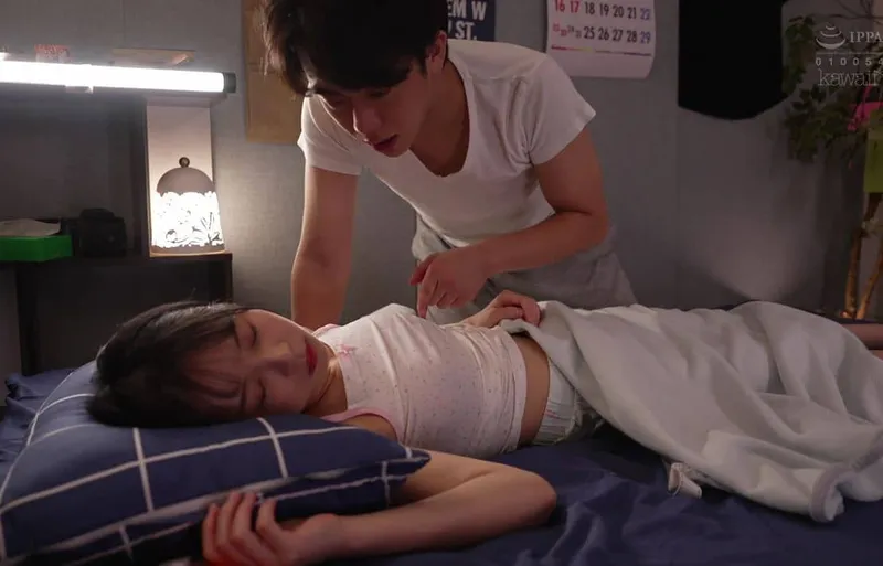 phim sex cha dượng,phim sex cophay,sex sờ mó Em gái cãi nhau với mẹ nên đến nhà anh trai ngủ nhờ